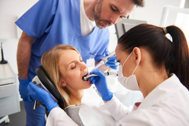 Best Tooth Extraction  in Desert Edge, CA